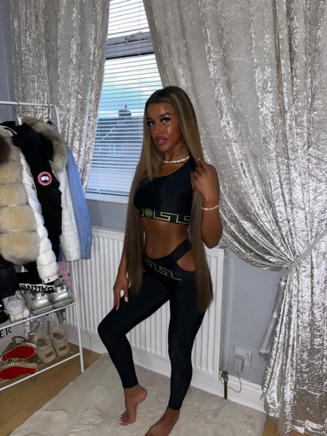 V cut out set