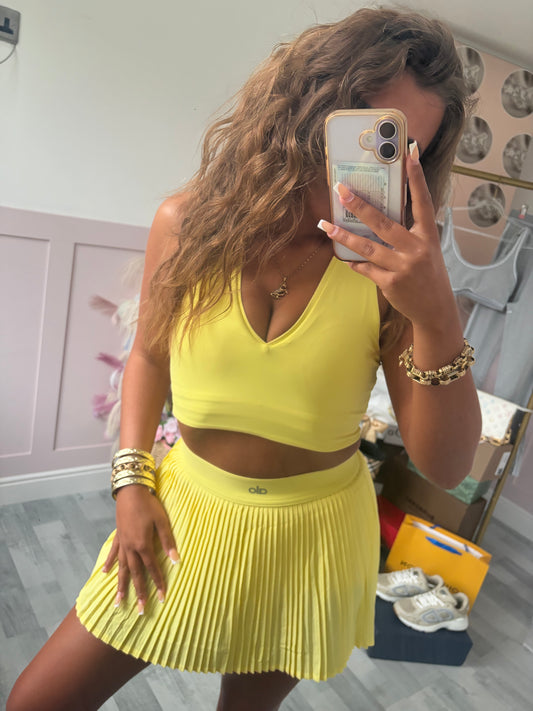 A skirt n top