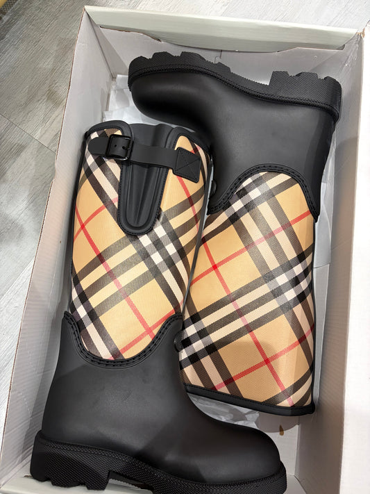 B wellies