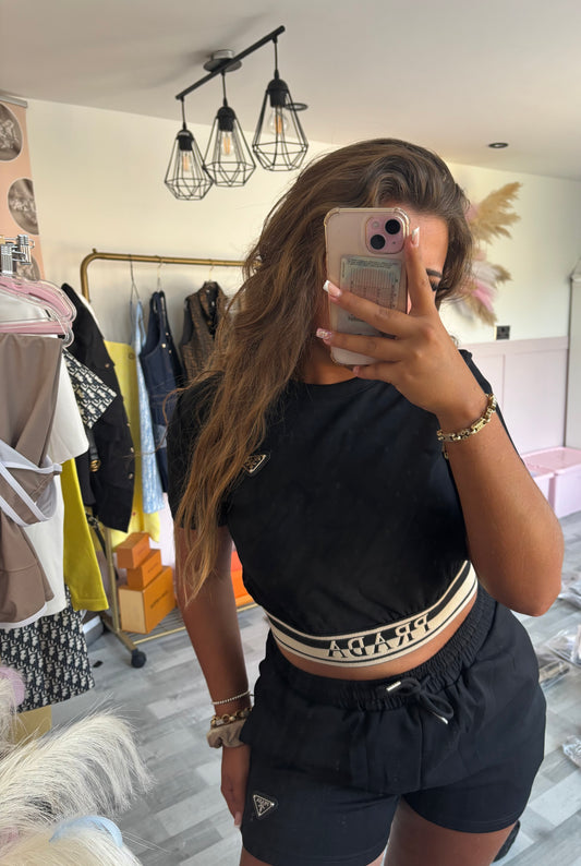 P shorts n top