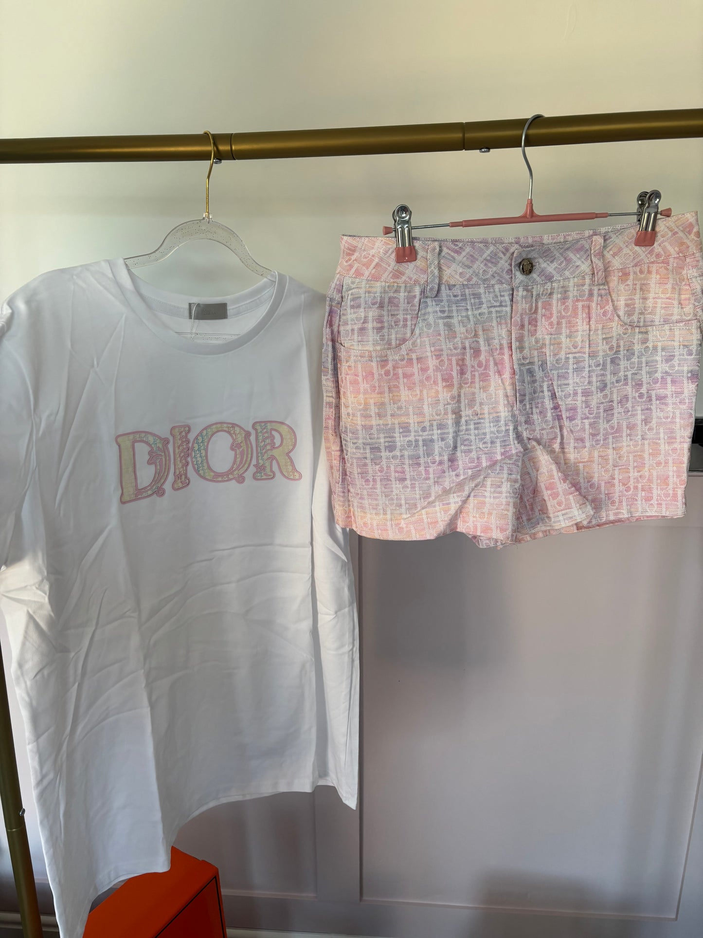 D short and top set